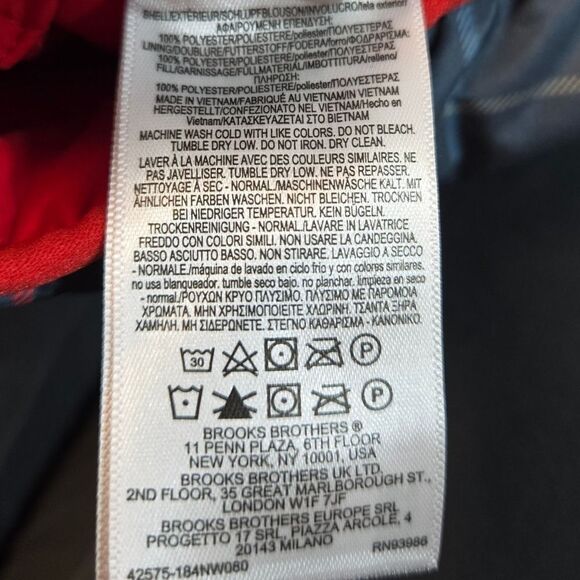 Nwt Brooks Brothers Thermore Reversible women's insulated vest red or blue plaid - Picture 9 of 12